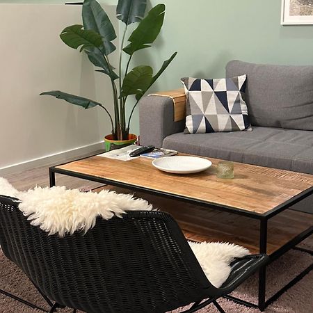 Apartamento Am Kleinen Muehlenteich - Zentrale Ruhige Lage Mit Parkplatz Und Fahrraedern Flensburgo Exterior foto