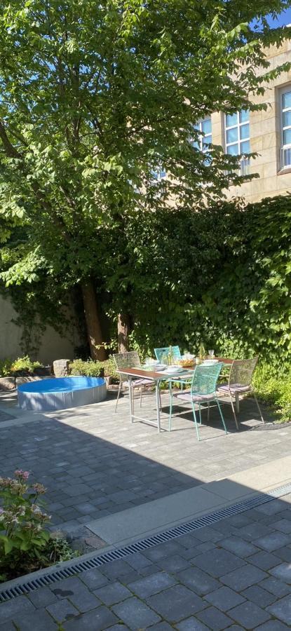 Apartamento Am Kleinen Muehlenteich - Zentrale Ruhige Lage Mit Parkplatz Und Fahrraedern Flensburgo Exterior foto