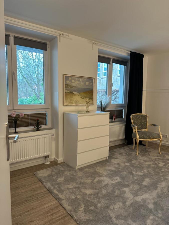 Apartamento Am Kleinen Muehlenteich - Zentrale Ruhige Lage Mit Parkplatz Und Fahrraedern Flensburgo Exterior foto