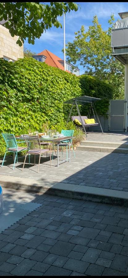 Apartamento Am Kleinen Muehlenteich - Zentrale Ruhige Lage Mit Parkplatz Und Fahrraedern Flensburgo Exterior foto