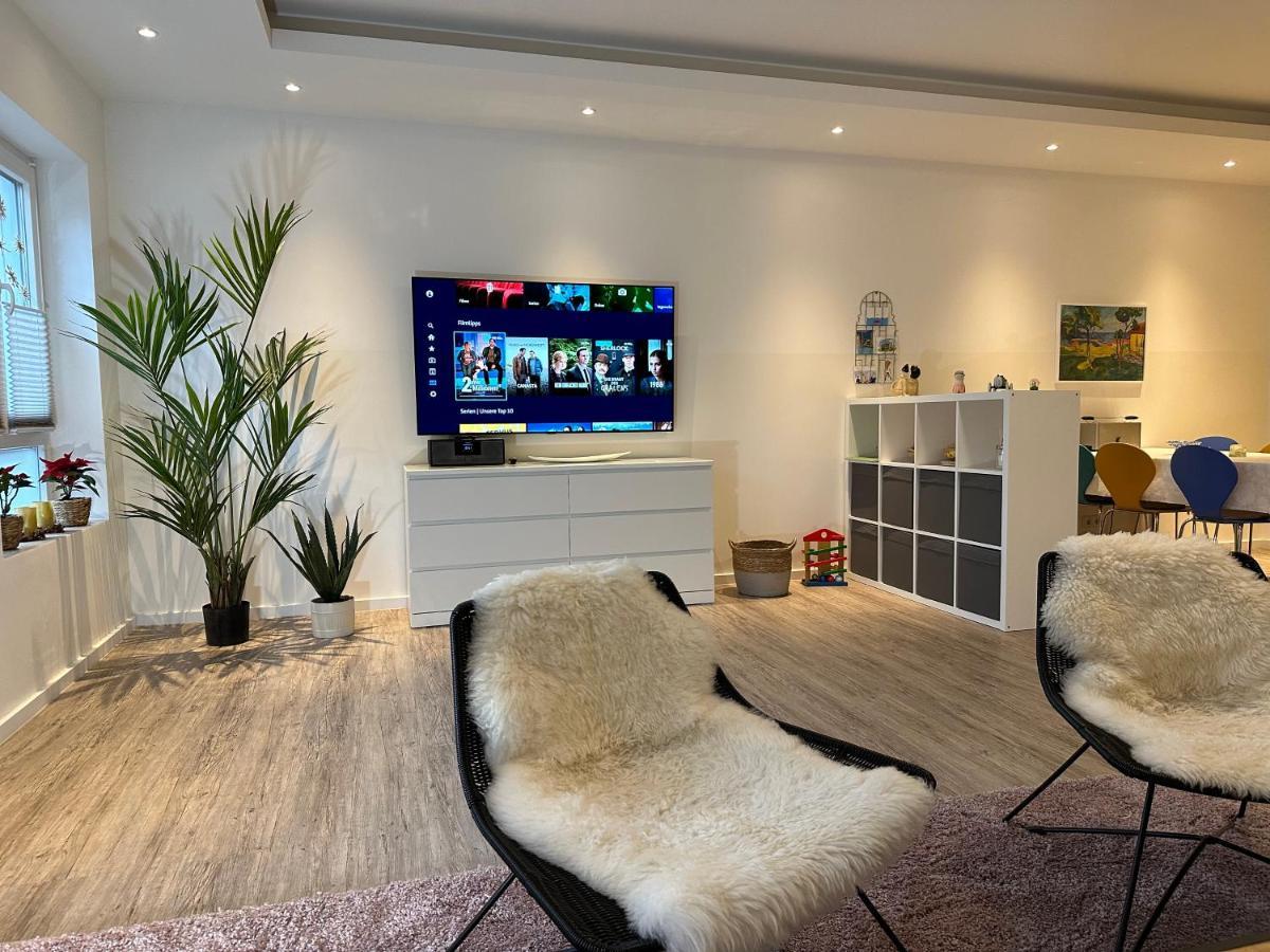Apartamento Am Kleinen Muehlenteich - Zentrale Ruhige Lage Mit Parkplatz Und Fahrraedern Flensburgo Exterior foto