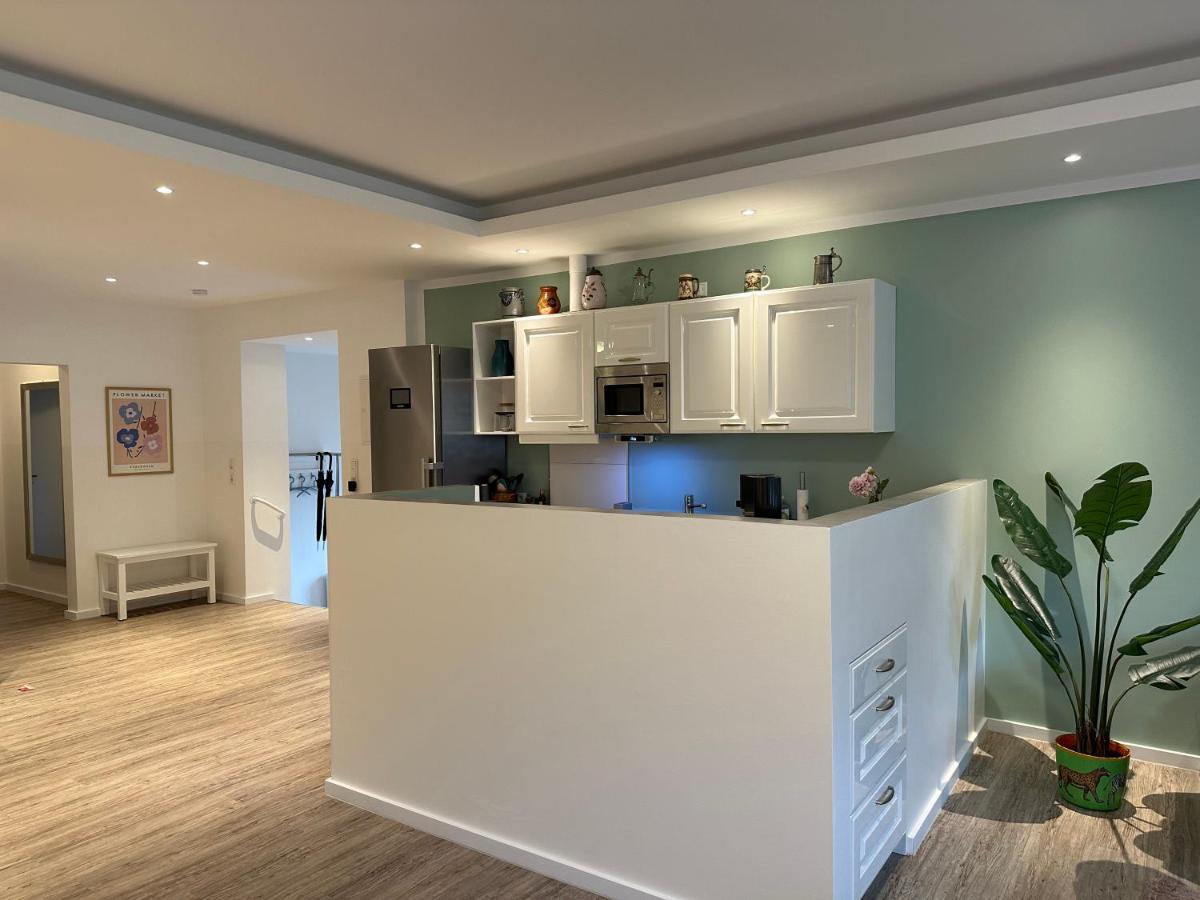 Apartamento Am Kleinen Muehlenteich - Zentrale Ruhige Lage Mit Parkplatz Und Fahrraedern Flensburgo Exterior foto